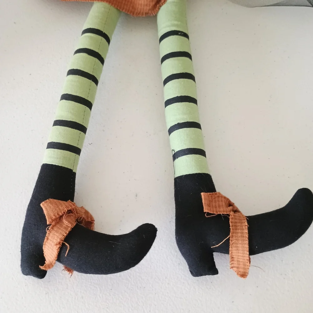 Vintage Halloween Green Witch Shelf Sitter 26